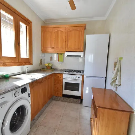 Mediterranean Escape With Garden Вилла *